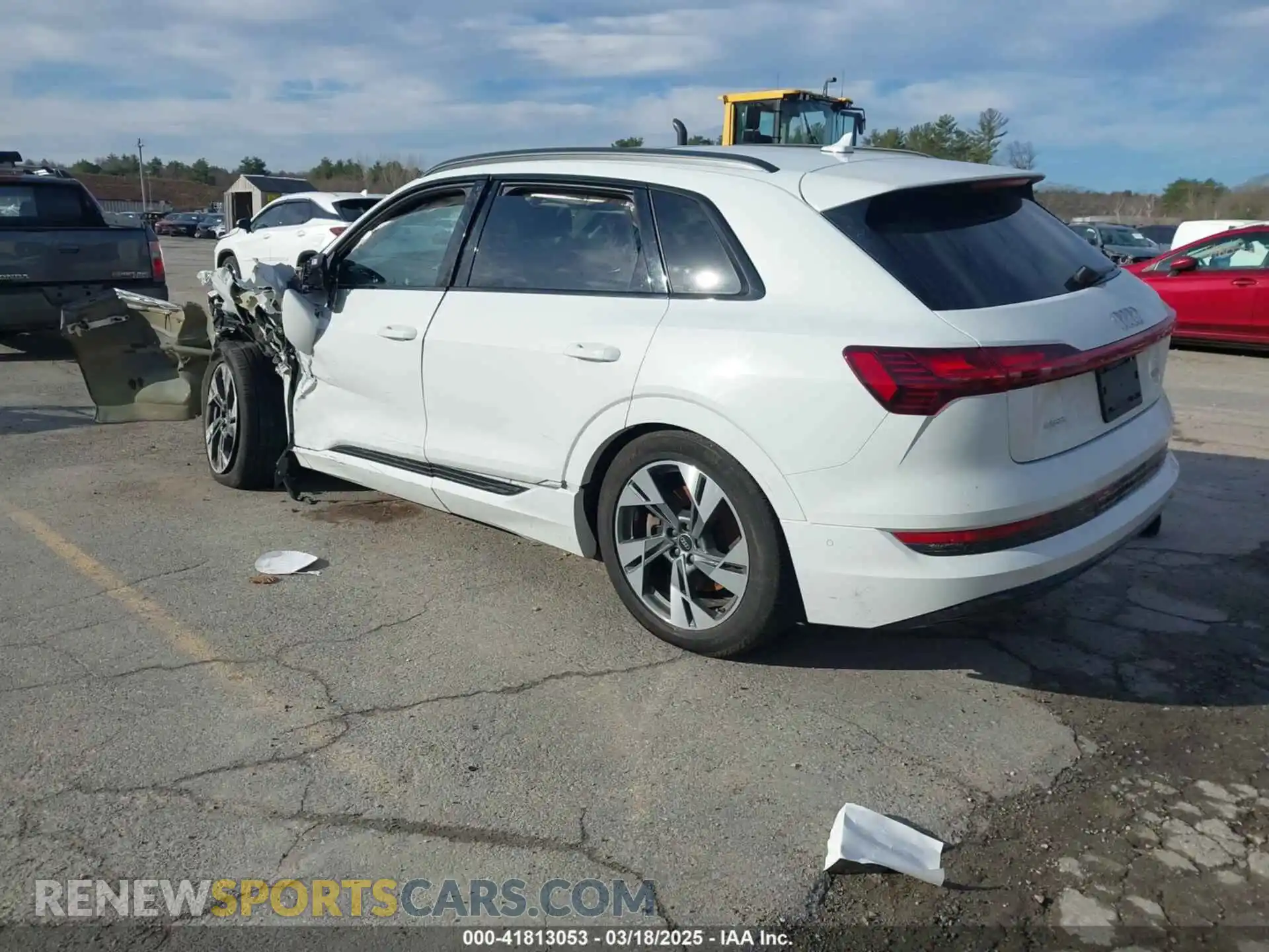 3 Photograph of a damaged car WA1AAAGE2NB040546 AUDI E-TRON 2022