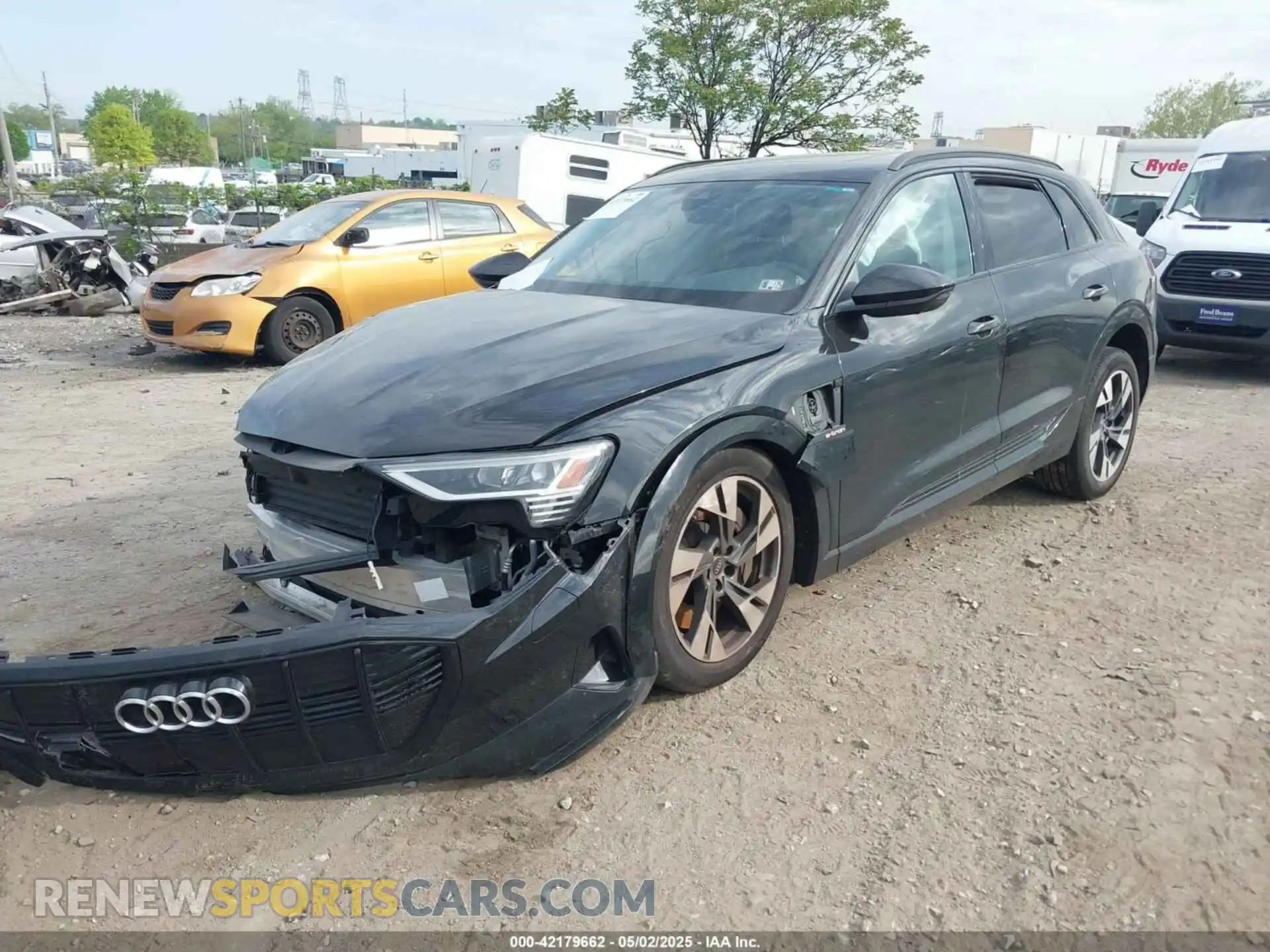 2 fotografías del automóvil dañado WA1AABGE7NB024560 AUDI E-TRON 2022