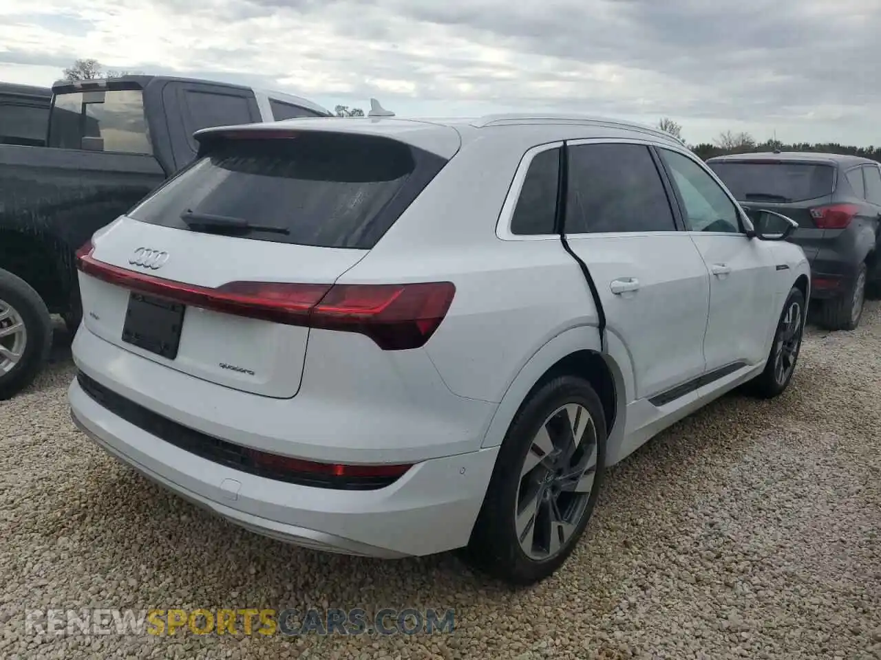 3 Photograph of a damaged car WA1LAAGE0NB033605 AUDI E-TRON 2022
