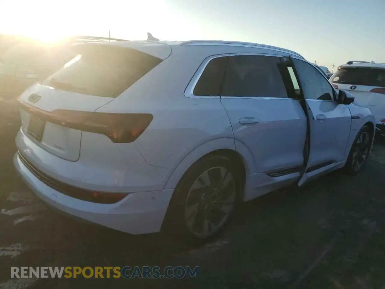 3 Photograph of a damaged car WA1LAAGE2NB012576 AUDI E-TRON 2022