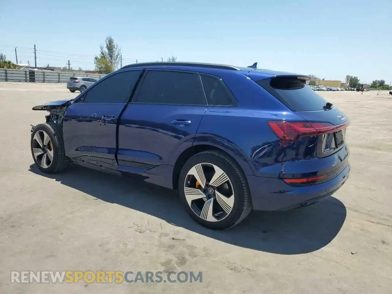 2 fotografías del automóvil dañado WA1LAAGE8NB019712 AUDI E-TRON 2022