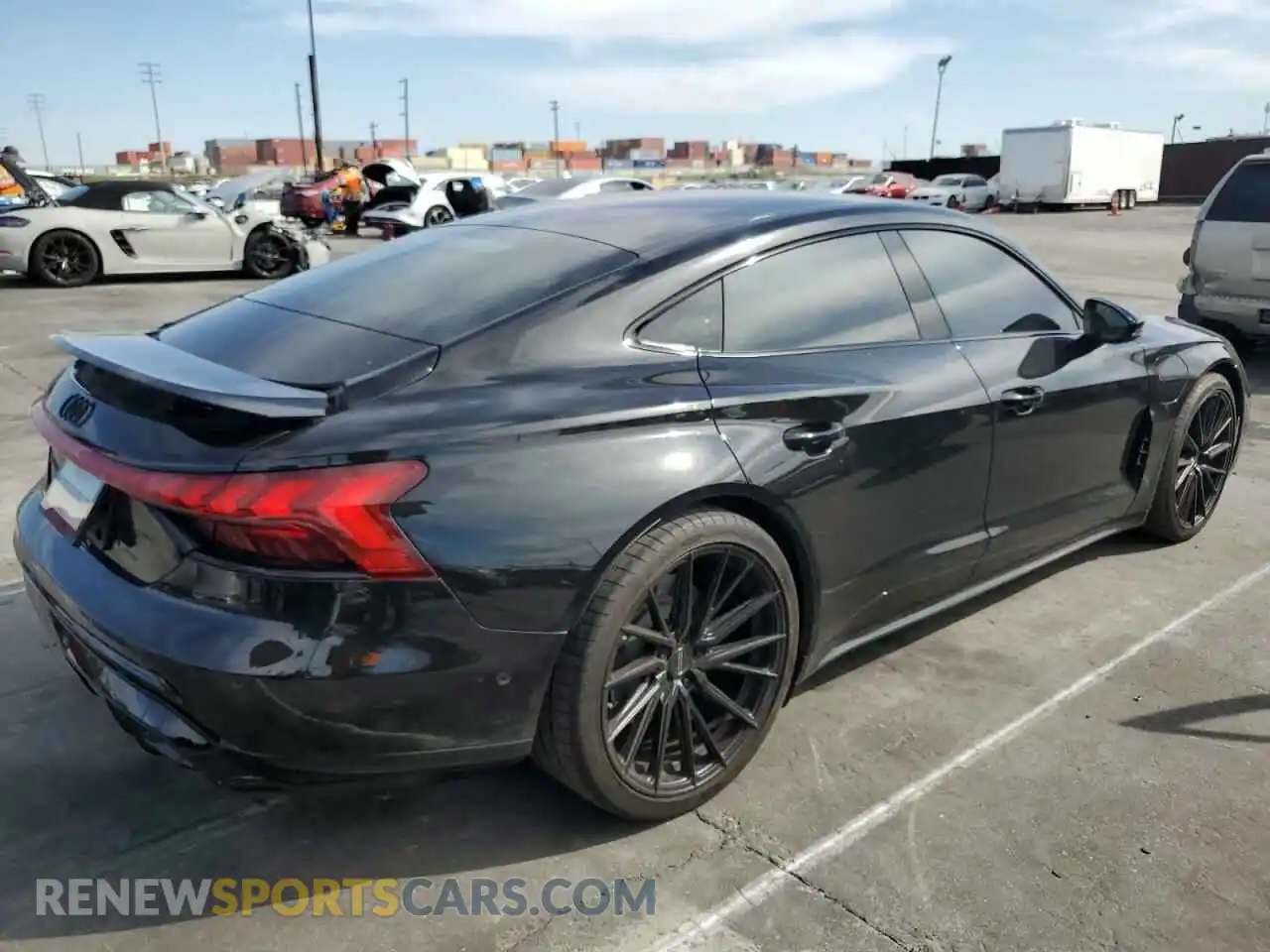 3 Фотография поврежденного автомобиля WAUEJBFW2N7006498 AUDI E-TRON GT 2022