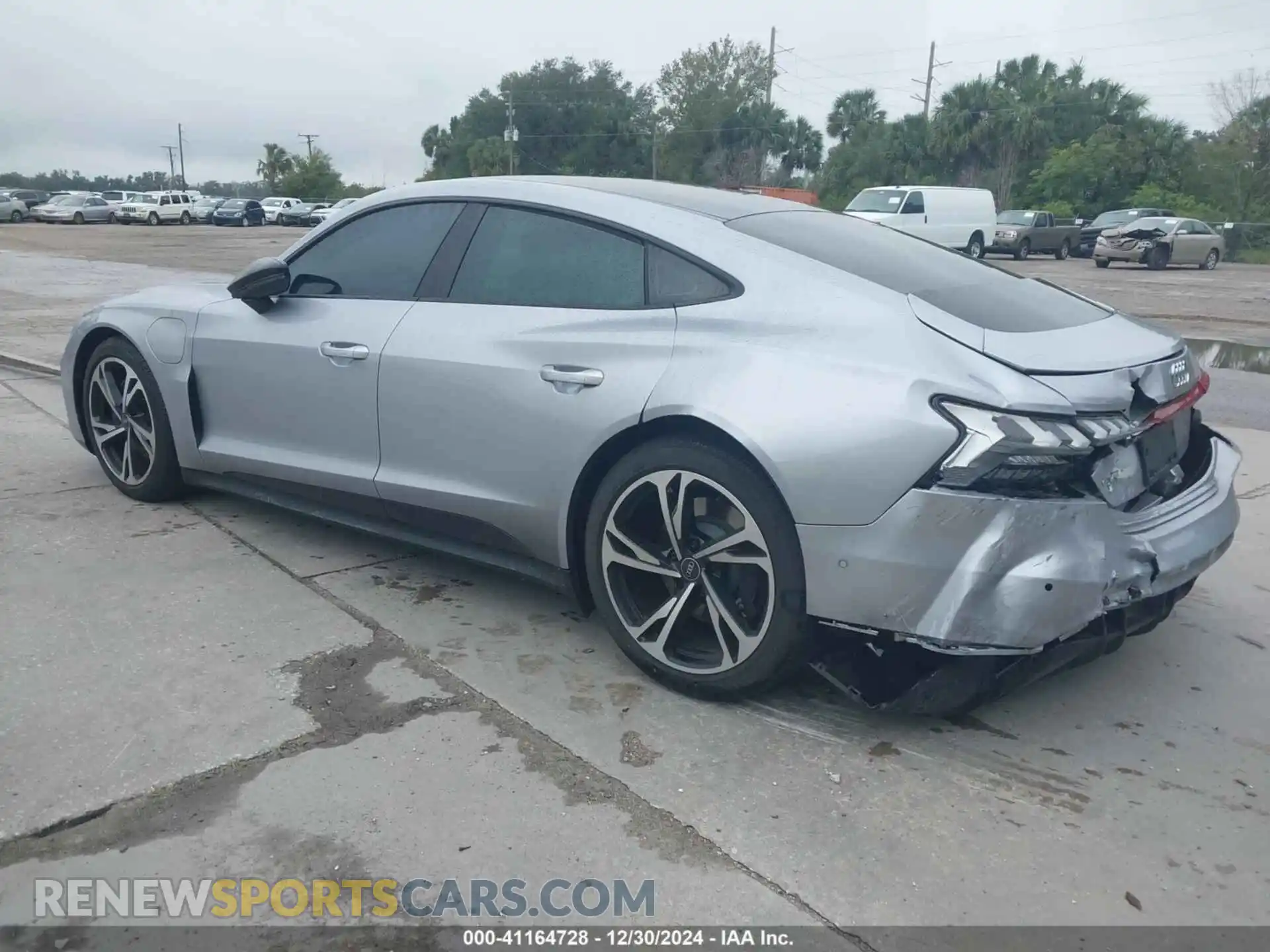 3 Photograph of a damaged car WAUEJBFW7N7001491 AUDI E-TRON GT 2022