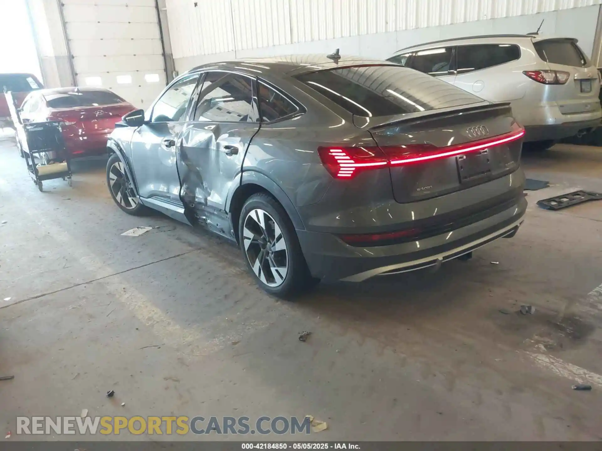 3 Photograph of a damaged car WA13ABGE9MB002521 AUDI E-TRON SPORTBACK 2021