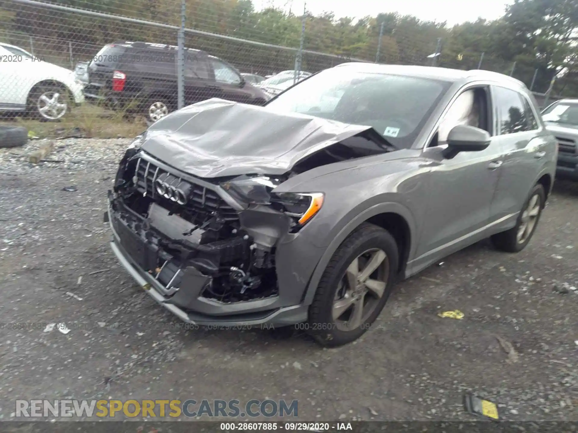 2 fotografías del automóvil dañado WA1AECF32K1082233 AUDI Q3 2019