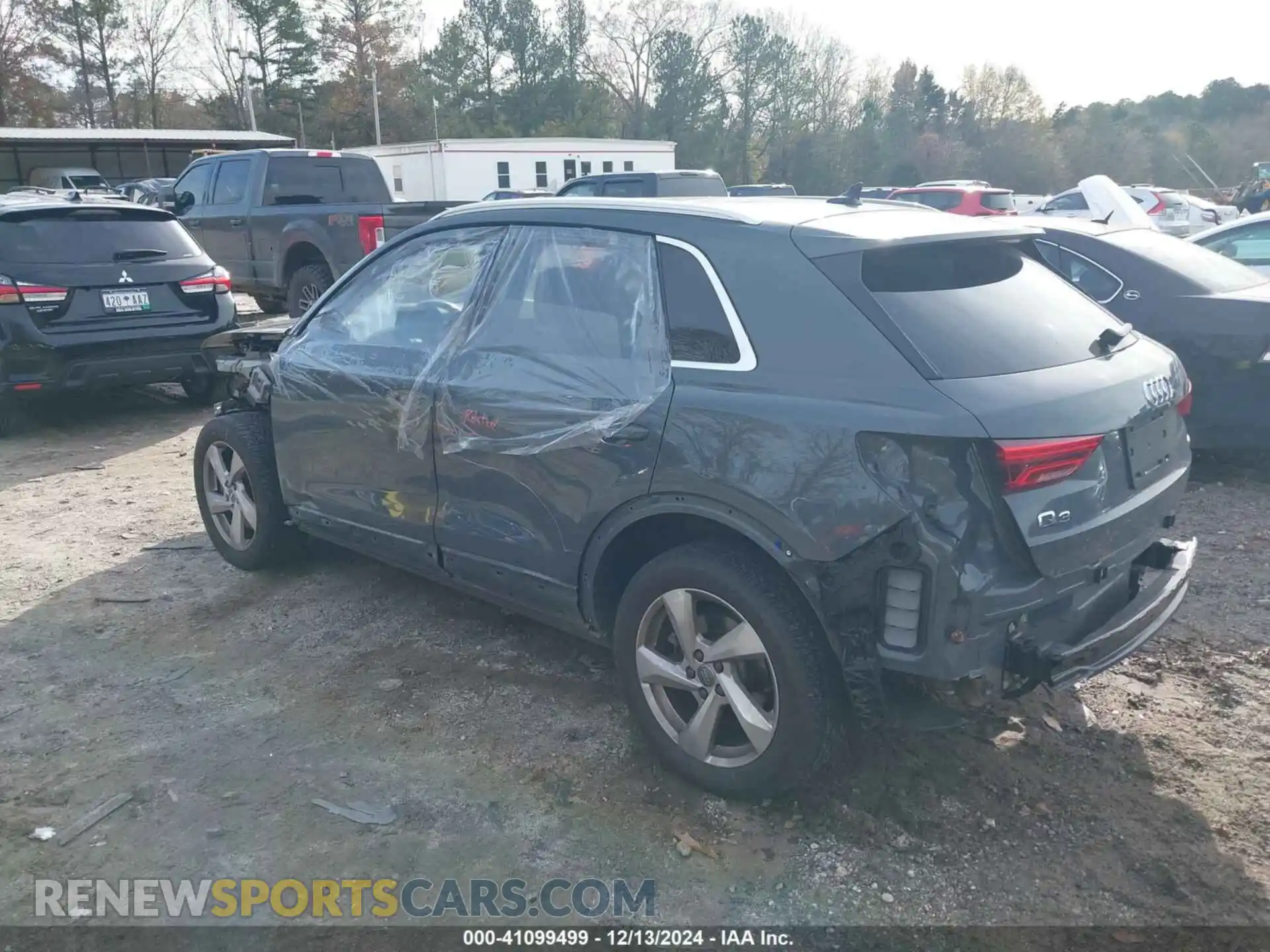 3 fotografías del automóvil dañado WA1AECF37K1076492 AUDI Q3 2019