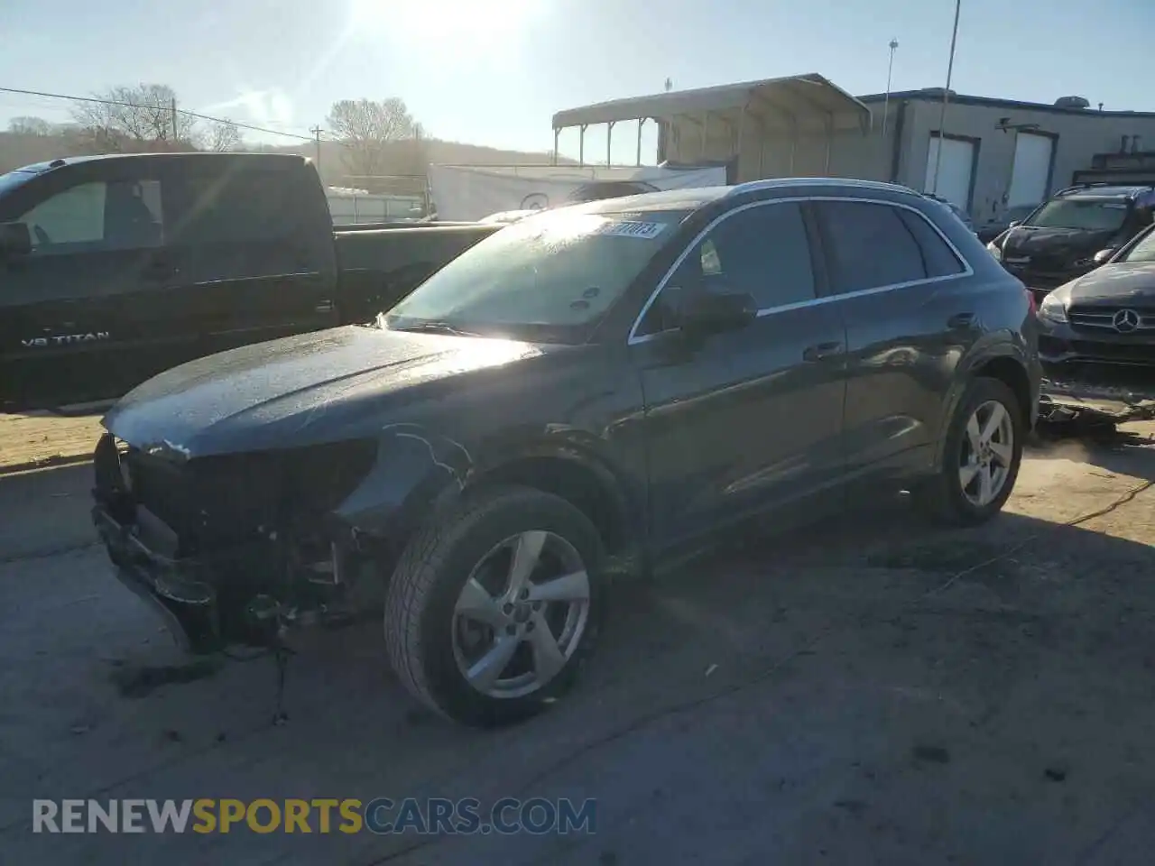 1 Photograph of a damaged car WA1BECF31K1082079 AUDI Q3 2019