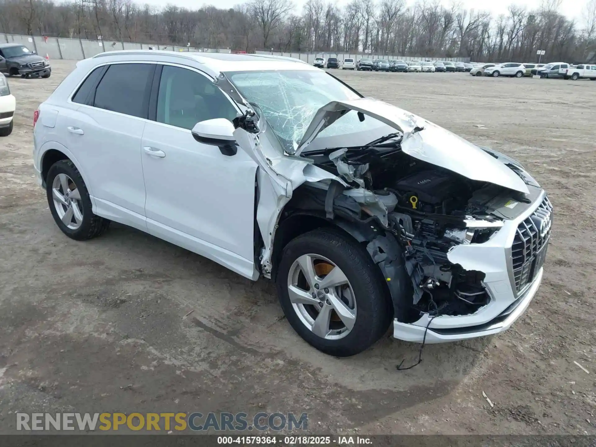1 Photograph of a damaged car WA1BECF31K1082373 AUDI Q3 2019