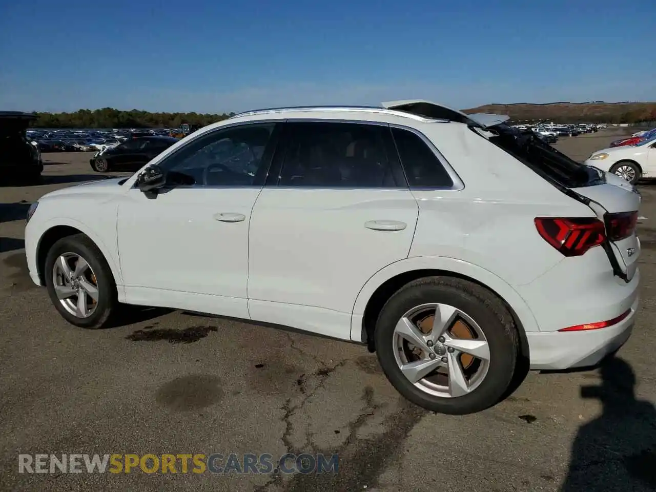 2 Photograph of a damaged car WA1BECF39K1064719 AUDI Q3 2019