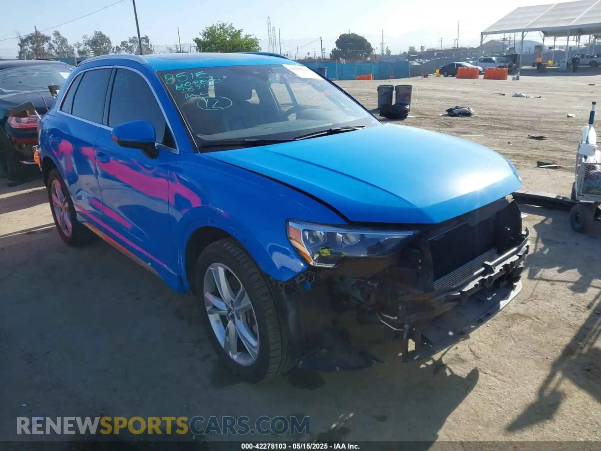 1 Photograph of a damaged car WA1DECF31K1082804 AUDI Q3 2019