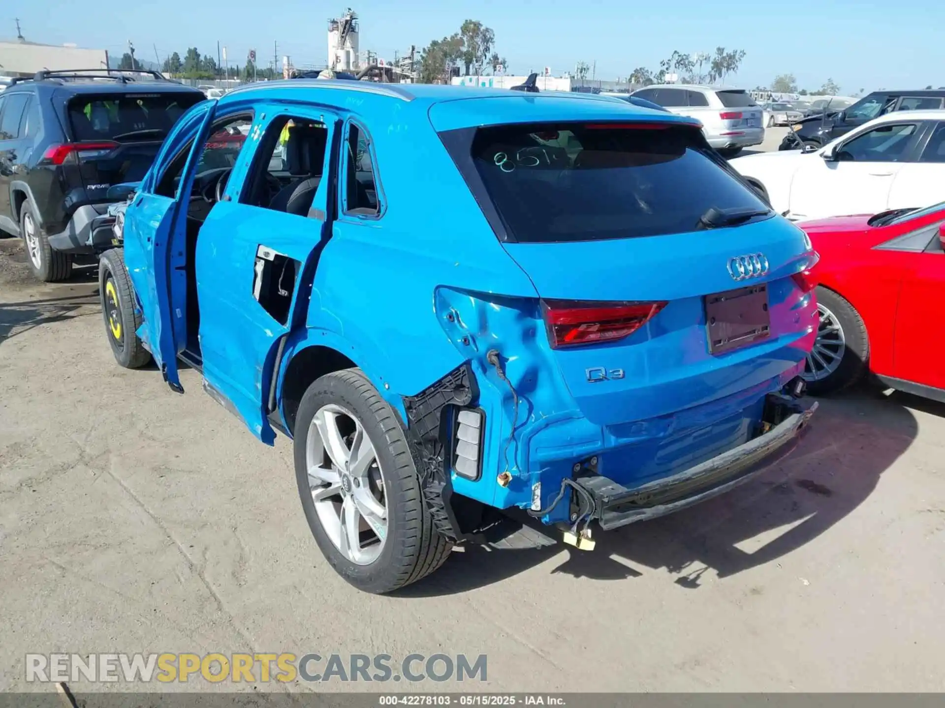 3 Photograph of a damaged car WA1DECF31K1082804 AUDI Q3 2019