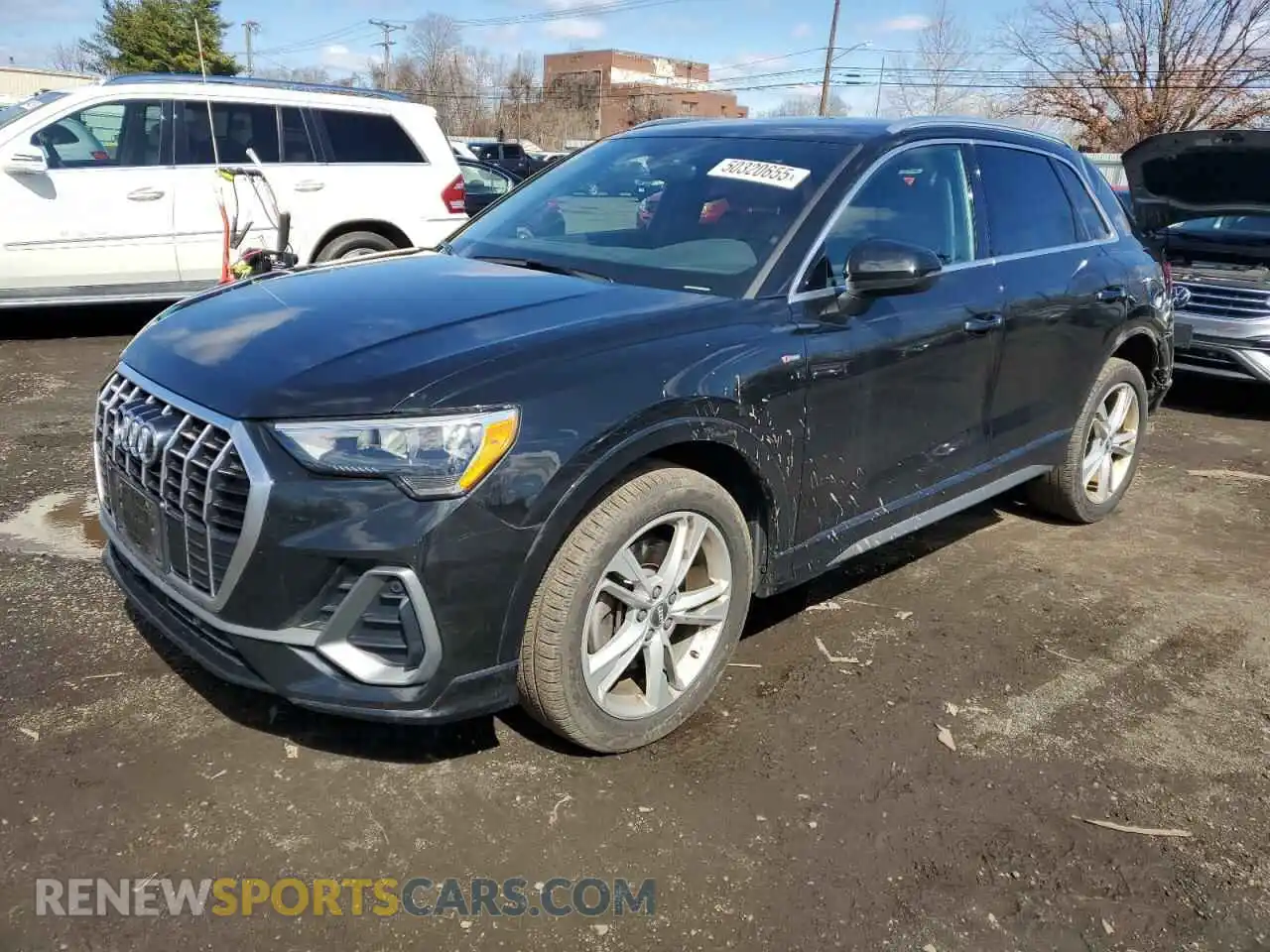 1 Photograph of a damaged car WA1DECF35K1083132 AUDI Q3 2019