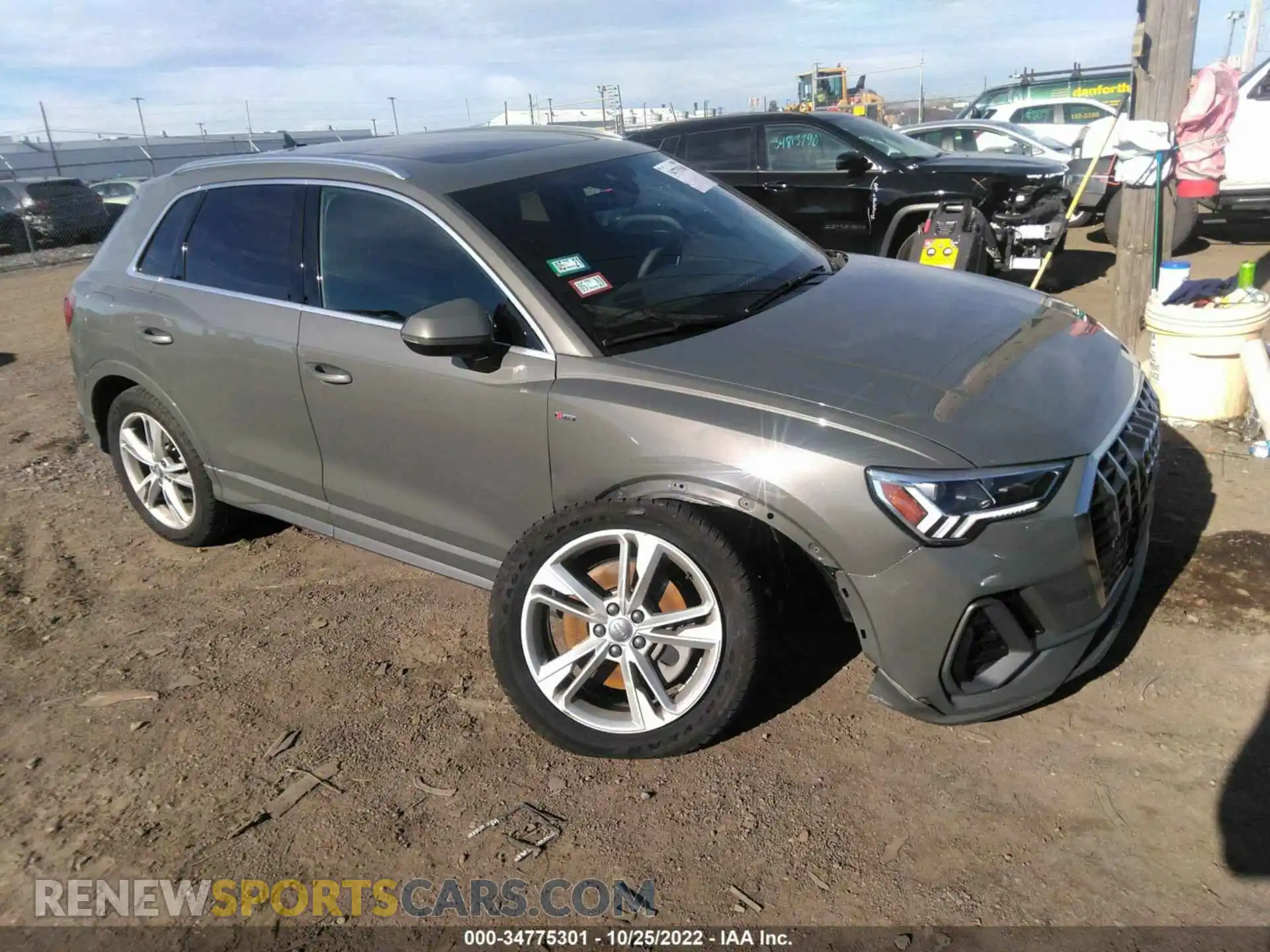 1 Photograph of a damaged car WA1EECF34K1080968 AUDI Q3 2019