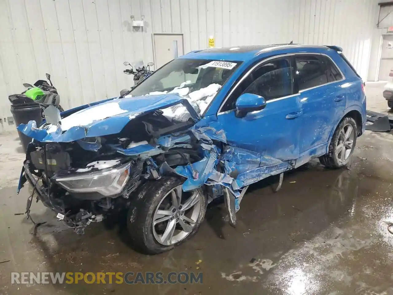 1 Photograph of a damaged car WA1EECF37K1067325 AUDI Q3 2019