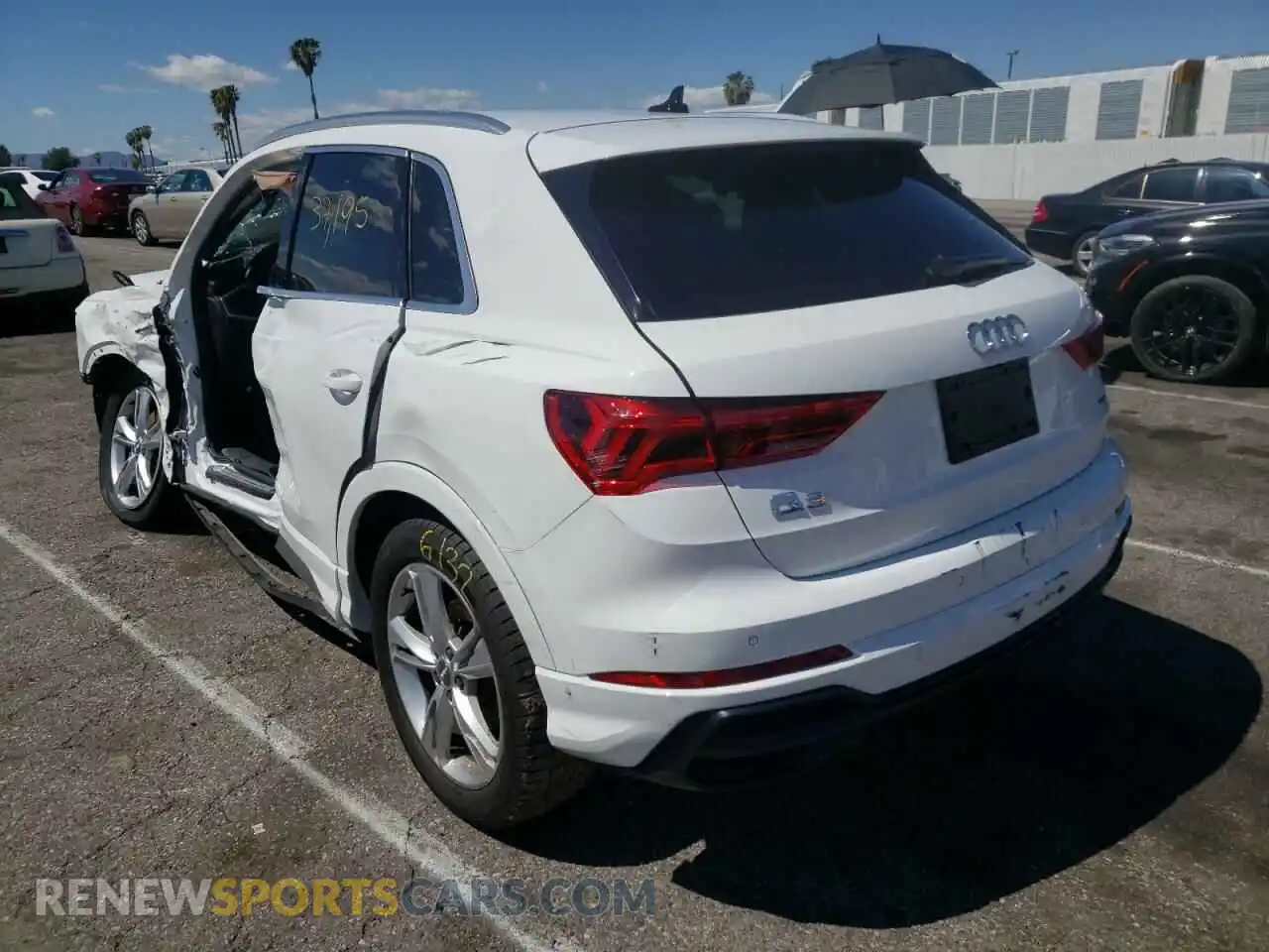 3 fotografías del automóvil dañado WA1EECF38K1071450 AUDI Q3 2019