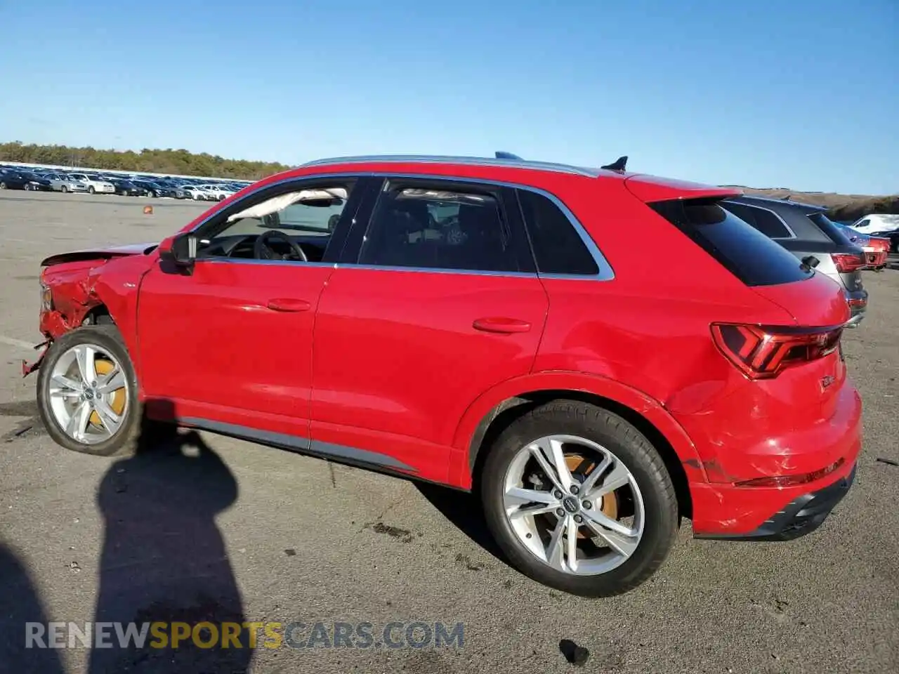 2 Photograph of a damaged car WA1FECF34K1072938 AUDI Q3 2019