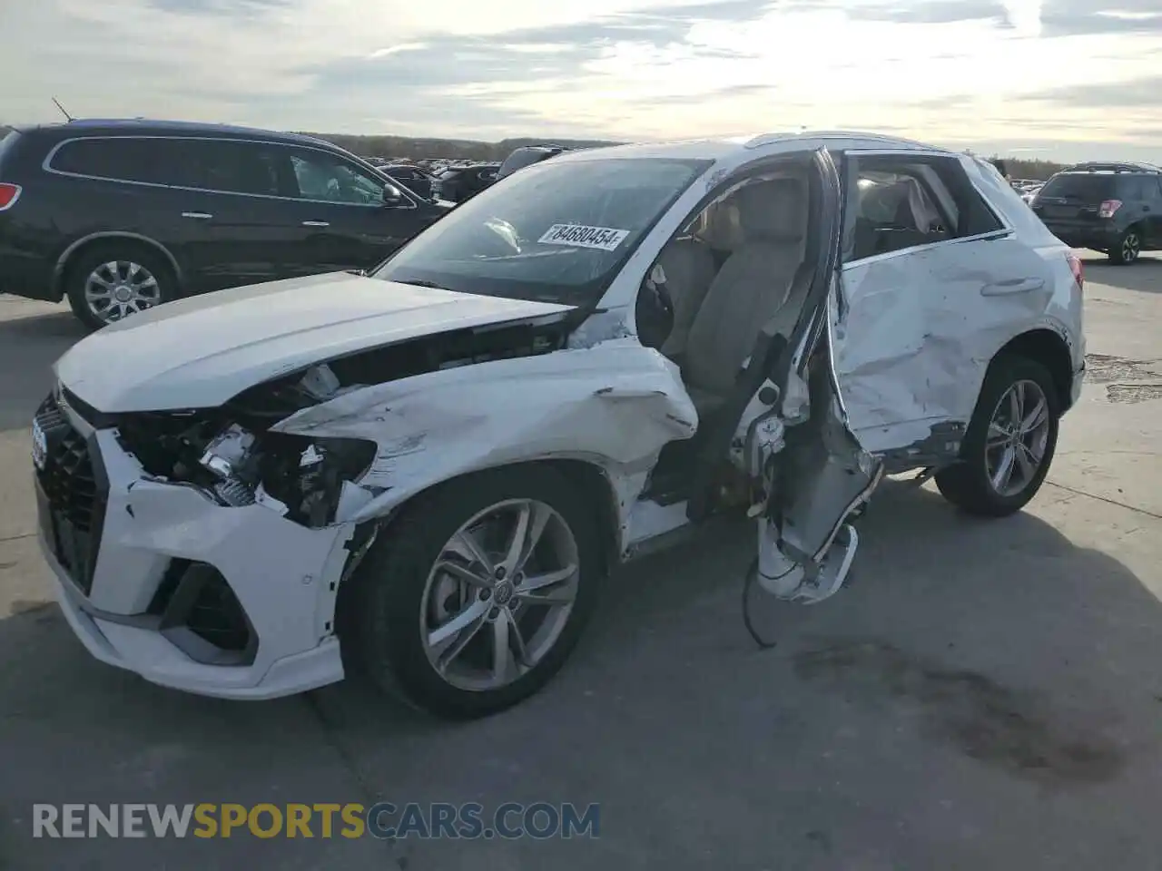 1 Photograph of a damaged car WA1FECF36K1074786 AUDI Q3 2019