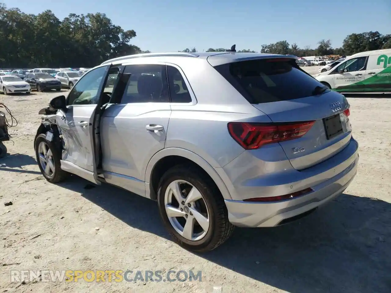 2 Photograph of a damaged car WA1AECF31L1027421 AUDI Q3 2020