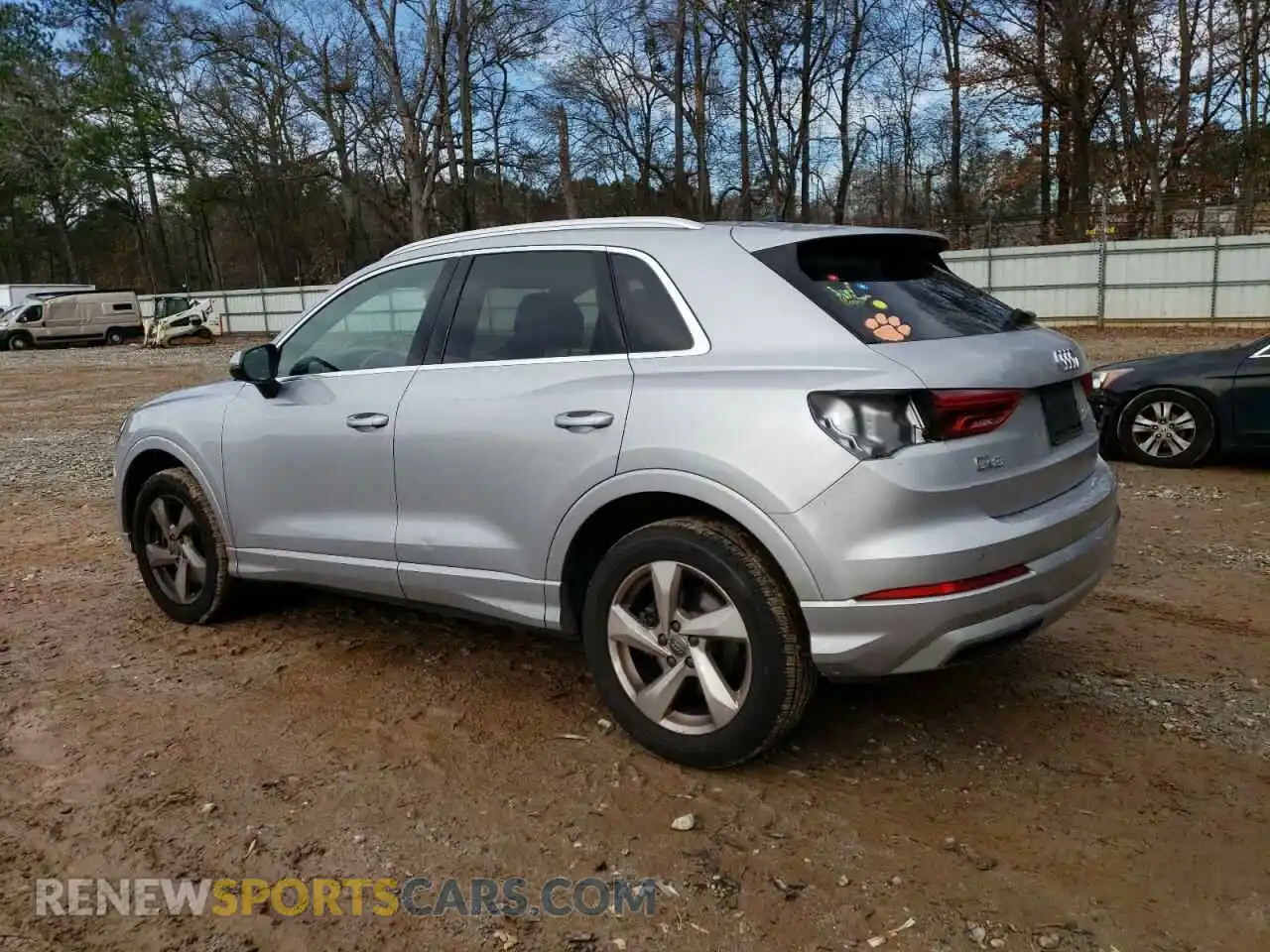 2 Photograph of a damaged car WA1AECF31L1040461 AUDI Q3 2020