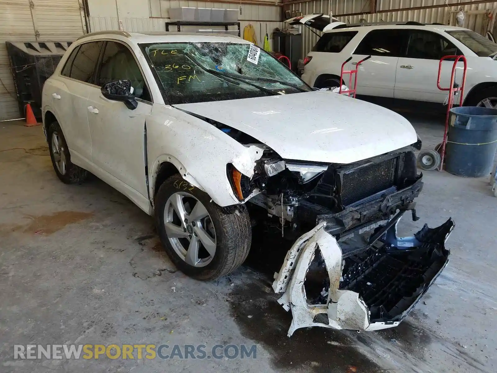 1 Photograph of a damaged car WA1AECF32L1022874 AUDI Q3 2020