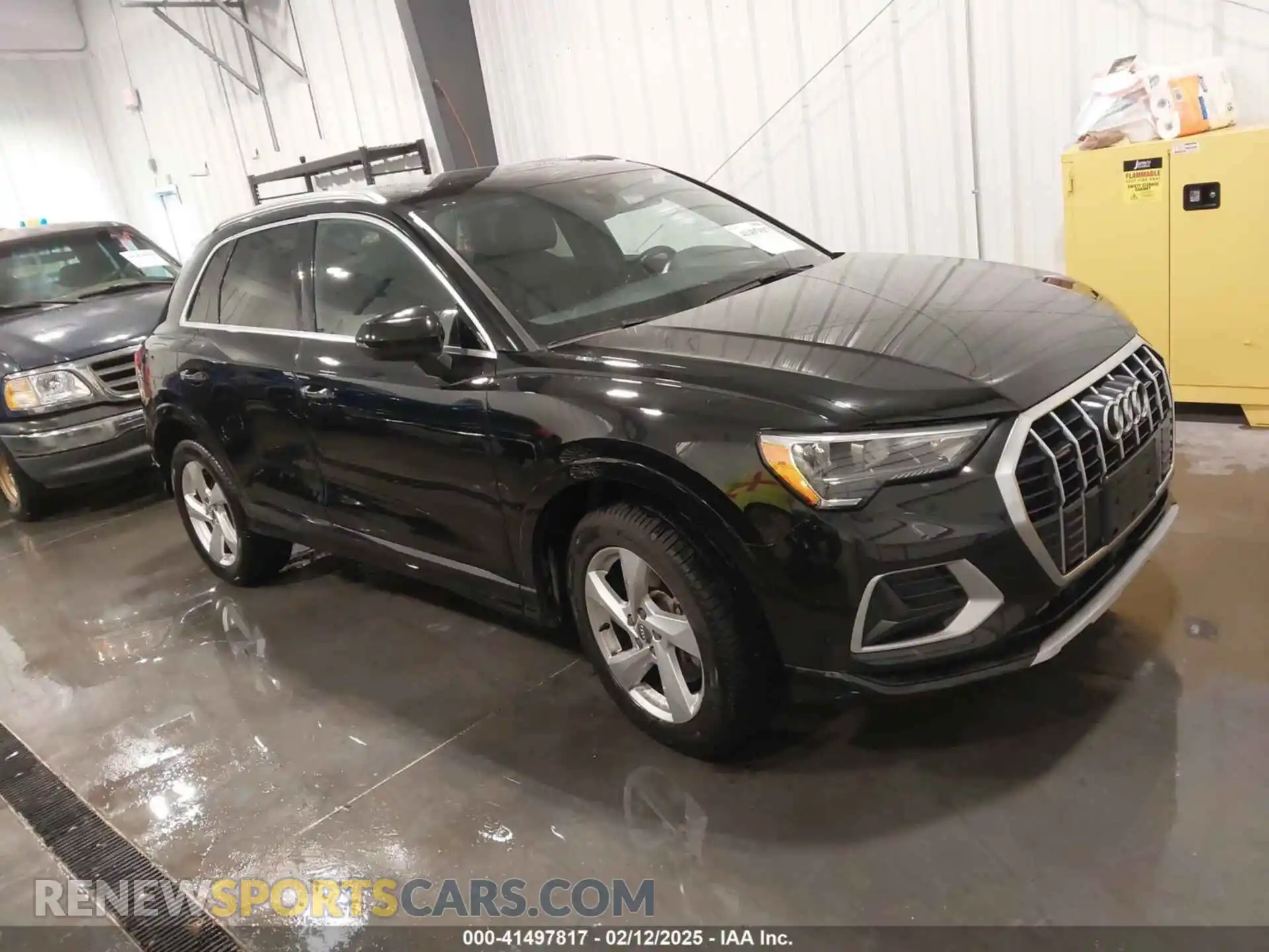 1 Photograph of a damaged car WA1AECF33L1035892 AUDI Q3 2020