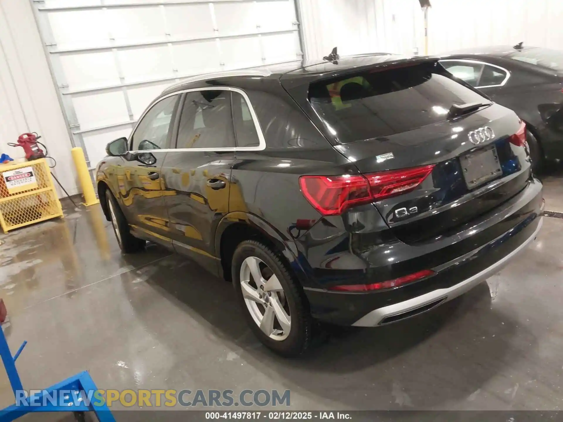 3 Photograph of a damaged car WA1AECF33L1035892 AUDI Q3 2020