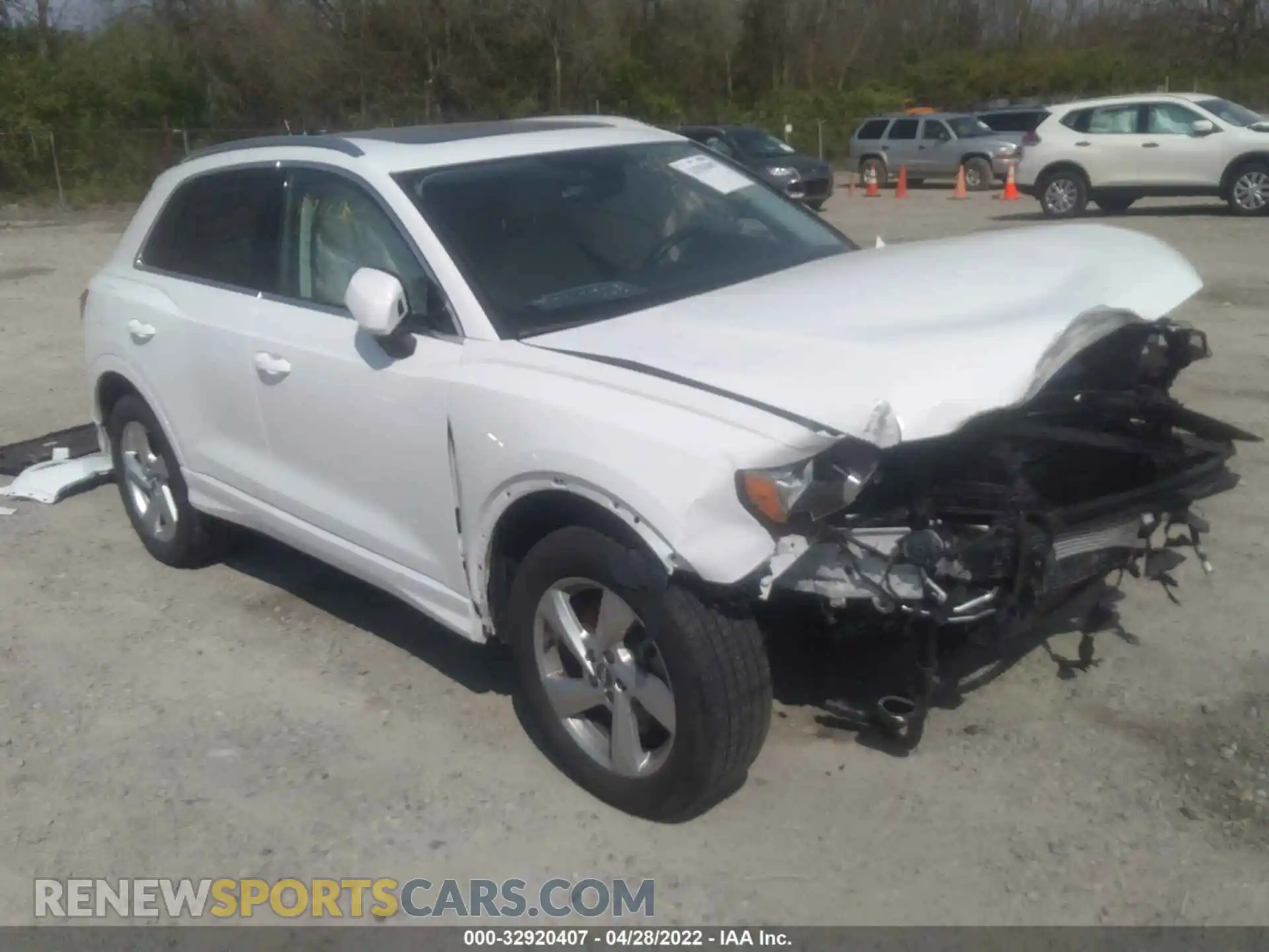 1 Photograph of a damaged car WA1AECF33L1044561 AUDI Q3 2020