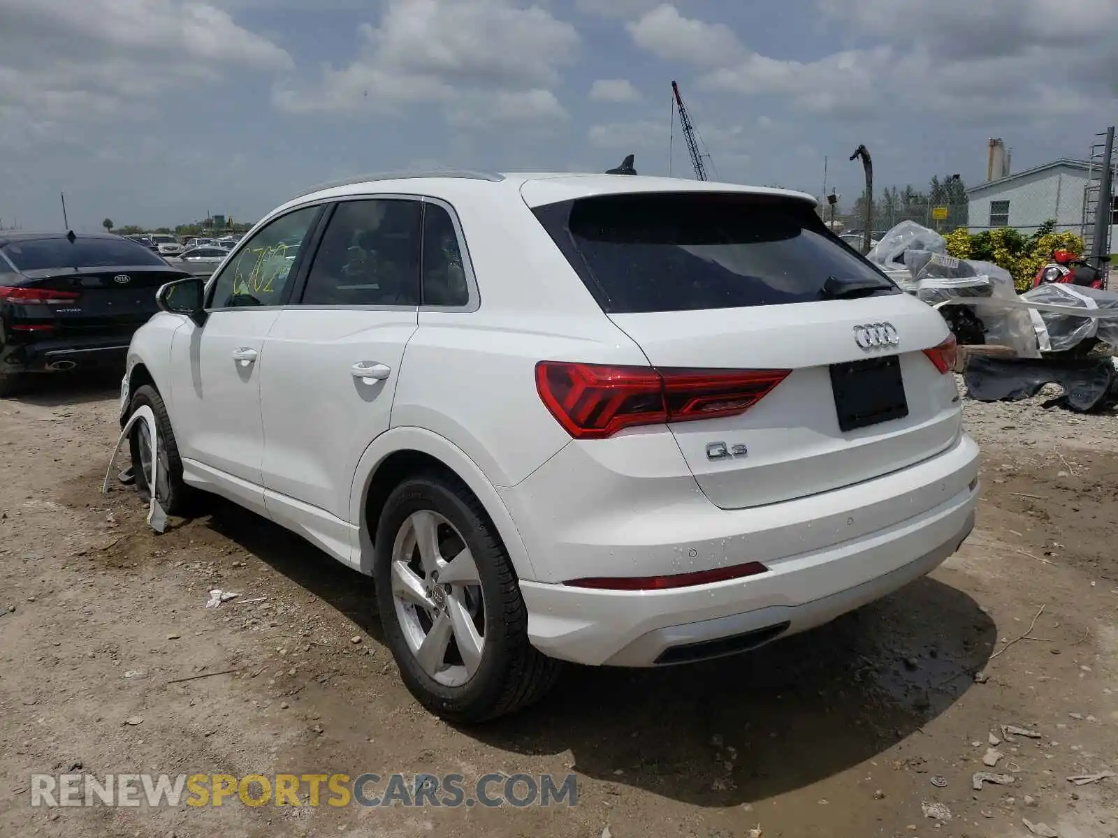 3 Photograph of a damaged car WA1AECF36L1124971 AUDI Q3 2020