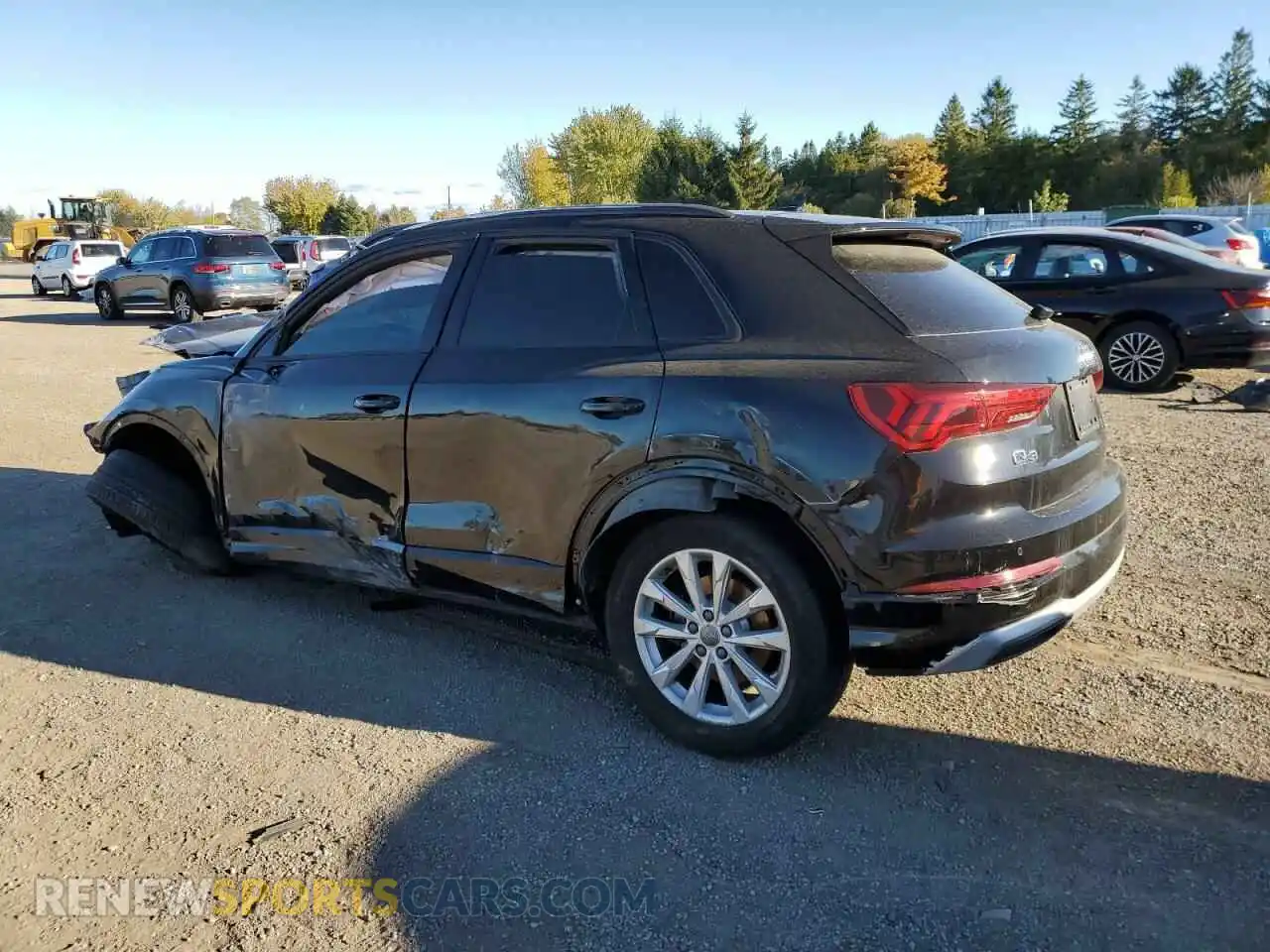 2 Photograph of a damaged car WA1AECF37L1099112 AUDI Q3 2020
