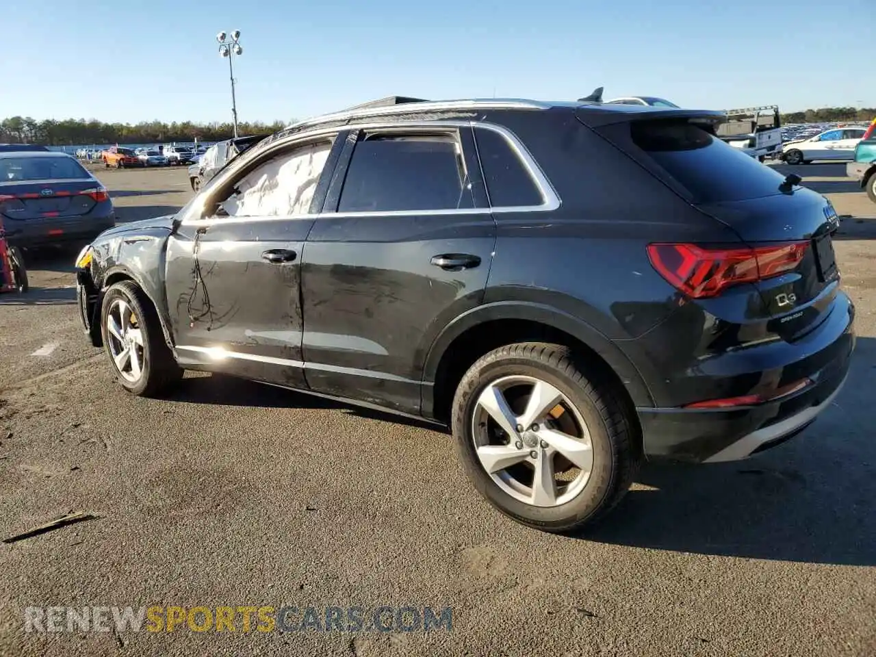 2 Фотография поврежденного автомобиля WA1AECF38L1019669 AUDI Q3 2020