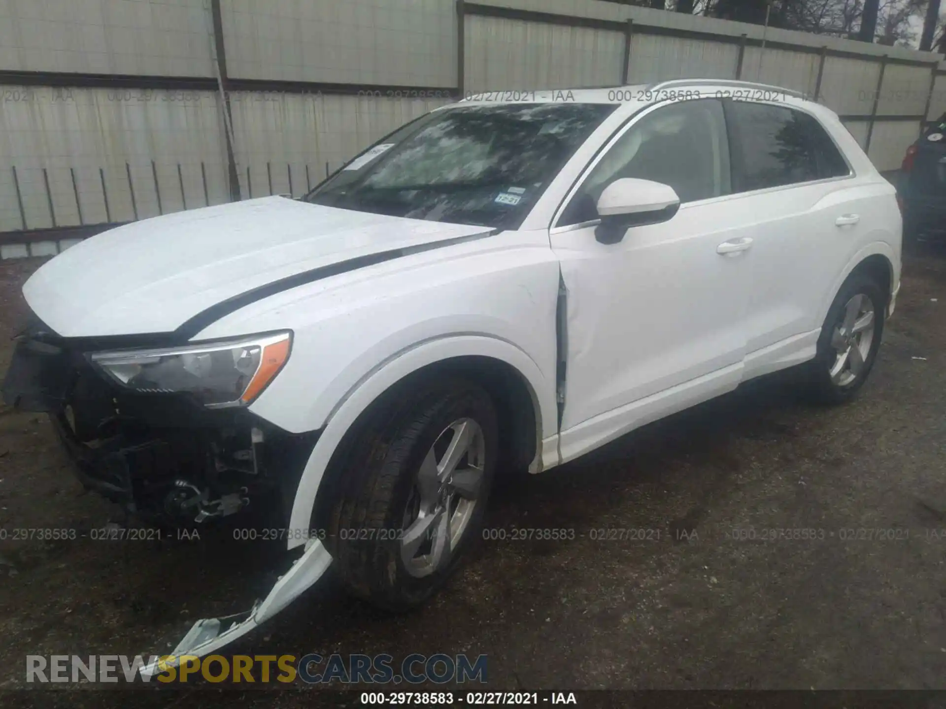 2 Photograph of a damaged car WA1AECF38L1053403 AUDI Q3 2020