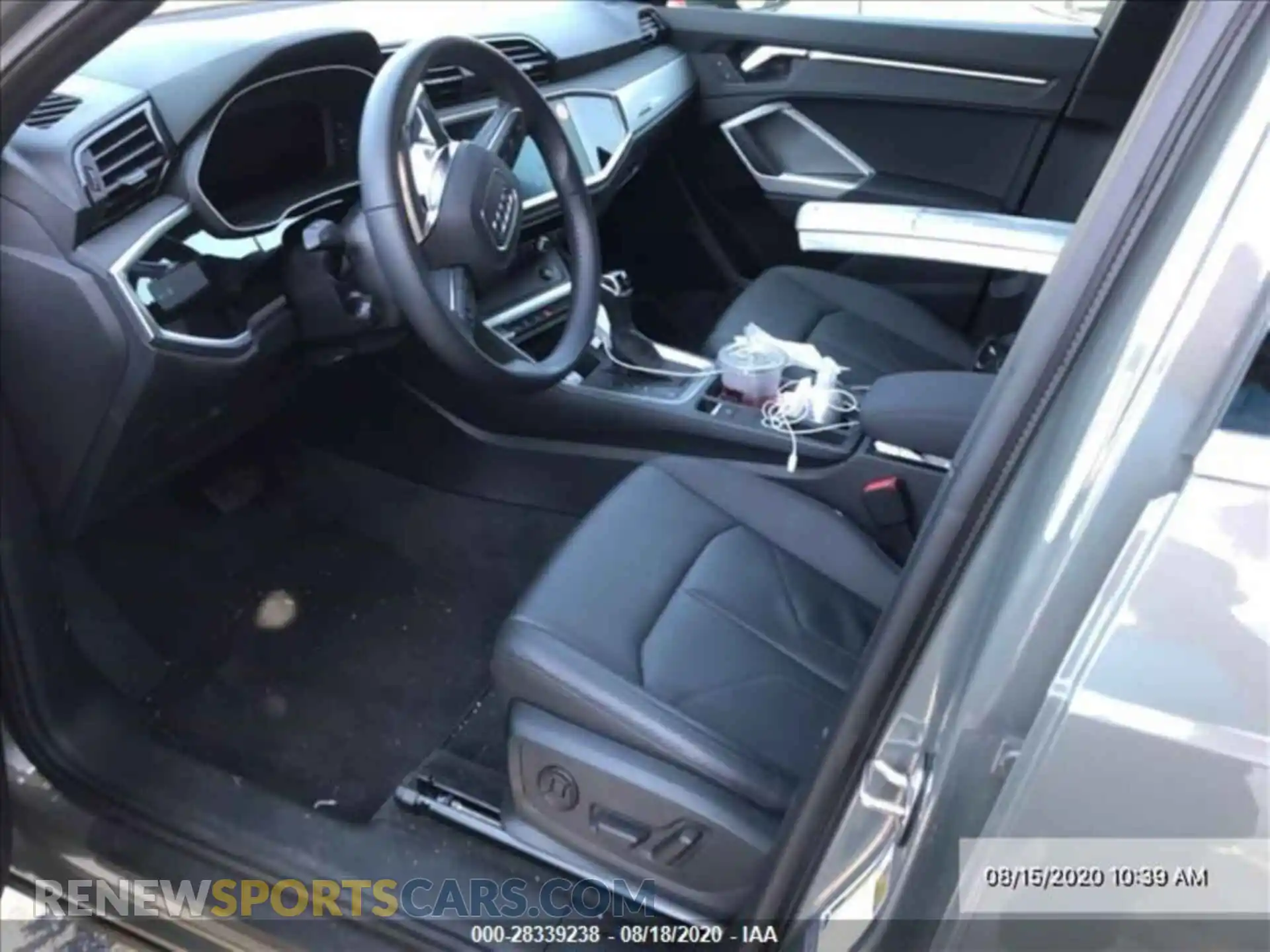 2 Photograph of a damaged car WA1AECF38L1056625 AUDI Q3 2020