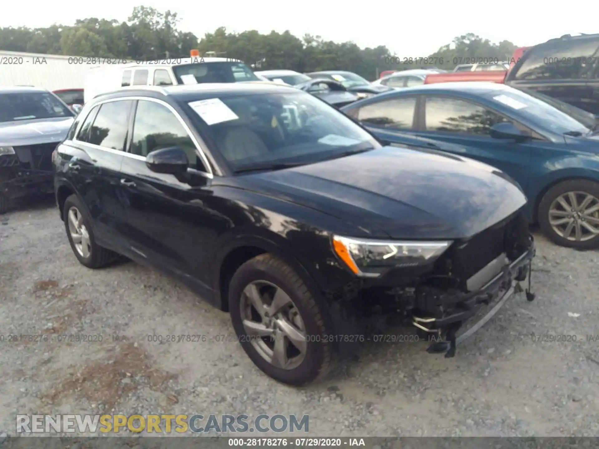 1 Photograph of a damaged car WA1AECF39L1055662 AUDI Q3 2020