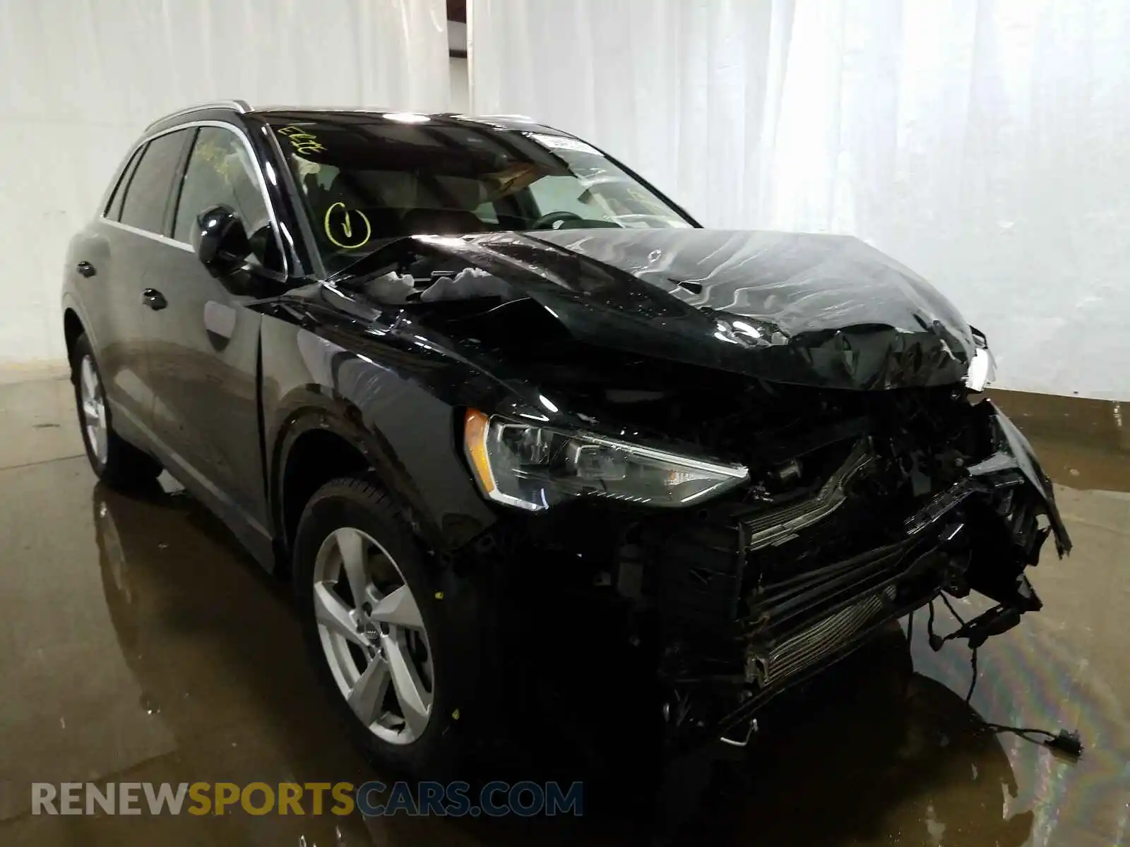 1 Photograph of a damaged car WA1AECF39L1108053 AUDI Q3 2020