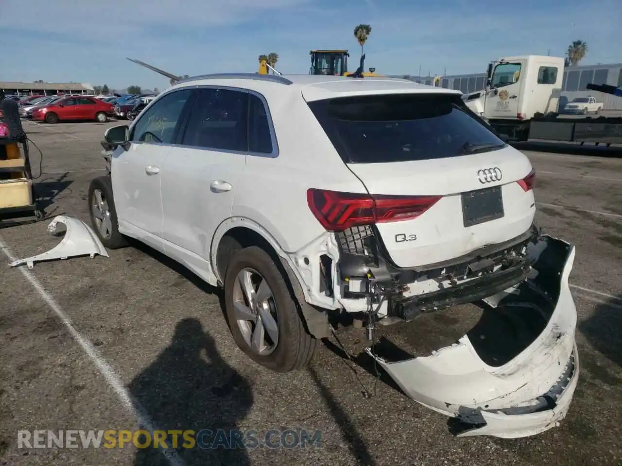 3 Photograph of a damaged car WA1AECF3XL1056125 AUDI Q3 2020