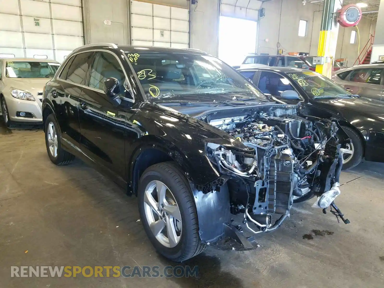 1 Photograph of a damaged car WA1AECF3XL1056609 AUDI Q3 2020