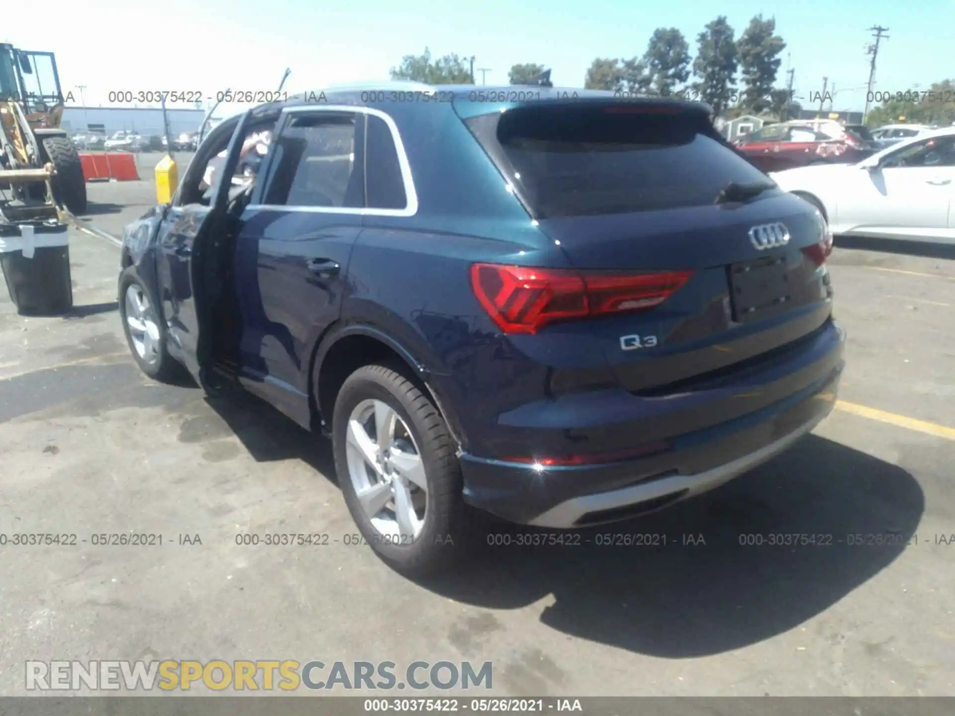 3 Photograph of a damaged car WA1AECF3XL1057775 AUDI Q3 2020