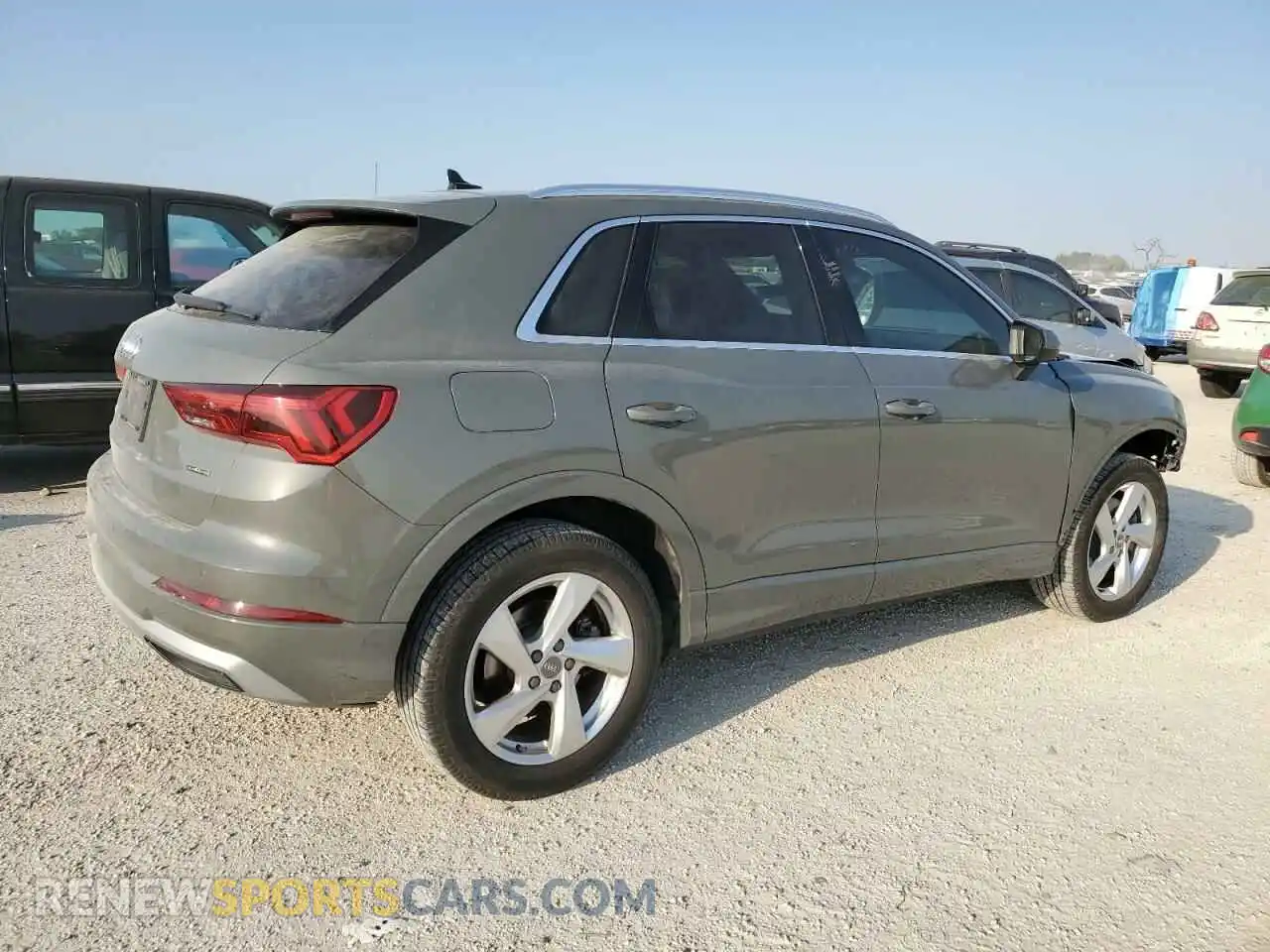 3 Photograph of a damaged car WA1BECF31L1050685 AUDI Q3 2020