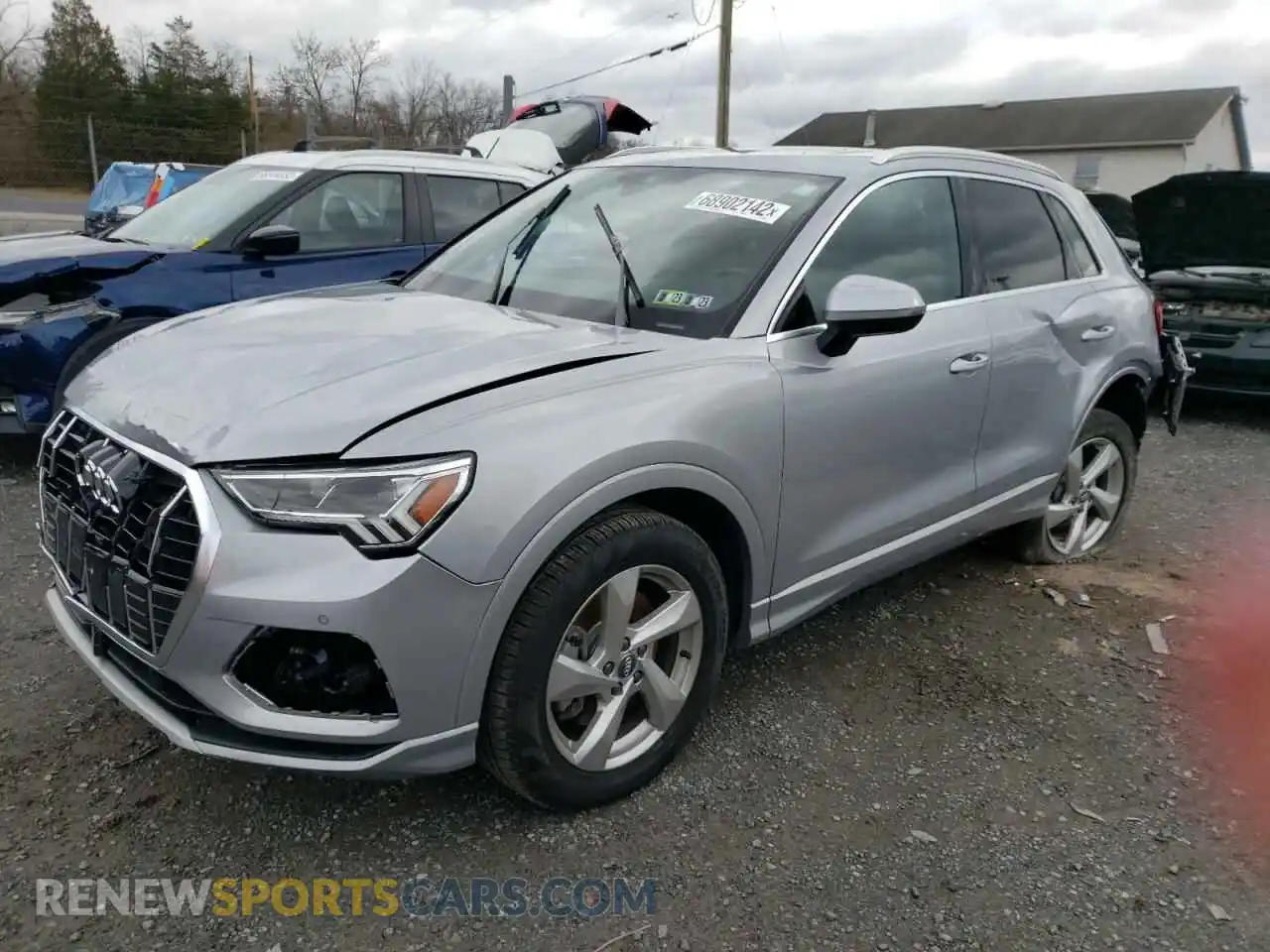 1 Photograph of a damaged car WA1BECF32L1059931 AUDI Q3 2020