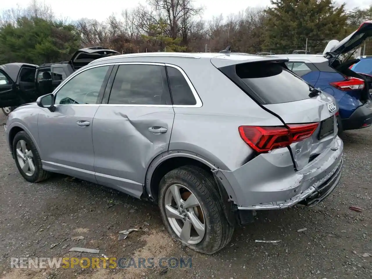 2 Photograph of a damaged car WA1BECF32L1059931 AUDI Q3 2020