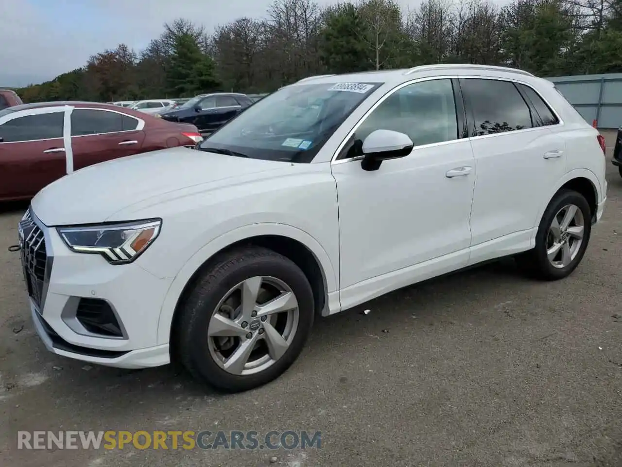 1 Photograph of a damaged car WA1BECF32L1104270 AUDI Q3 2020