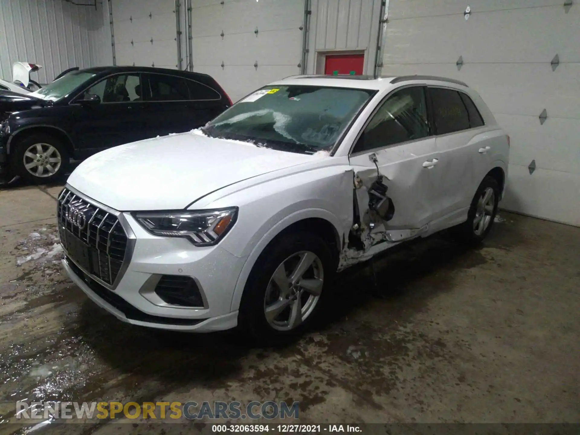2 Photograph of a damaged car WA1BECF33L1047643 AUDI Q3 2020