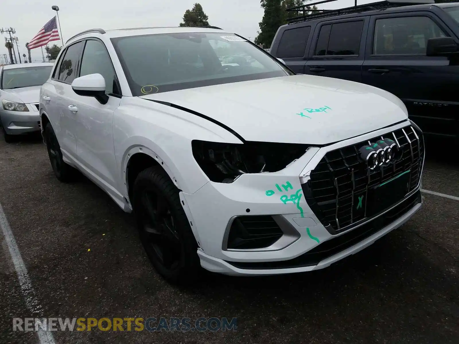 1 Photograph of a damaged car WA1BECF34L1010908 AUDI Q3 2020
