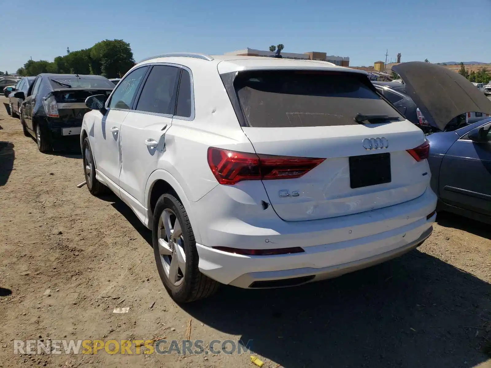 3 Photograph of a damaged car WA1BECF34L1080599 AUDI Q3 2020