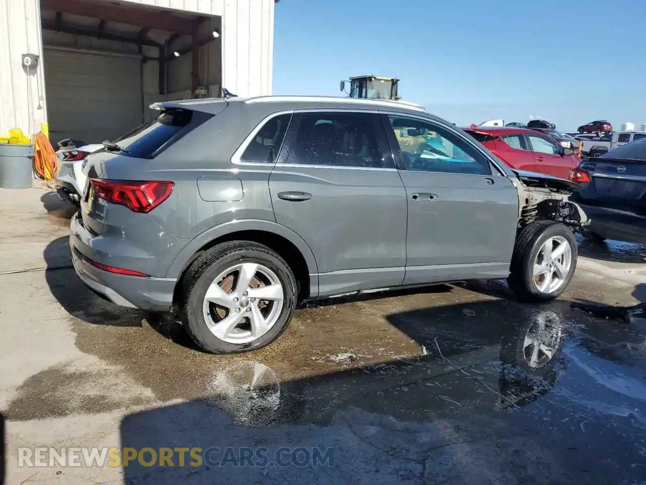 3 Photograph of a damaged car WA1BECF35L1005913 AUDI Q3 2020