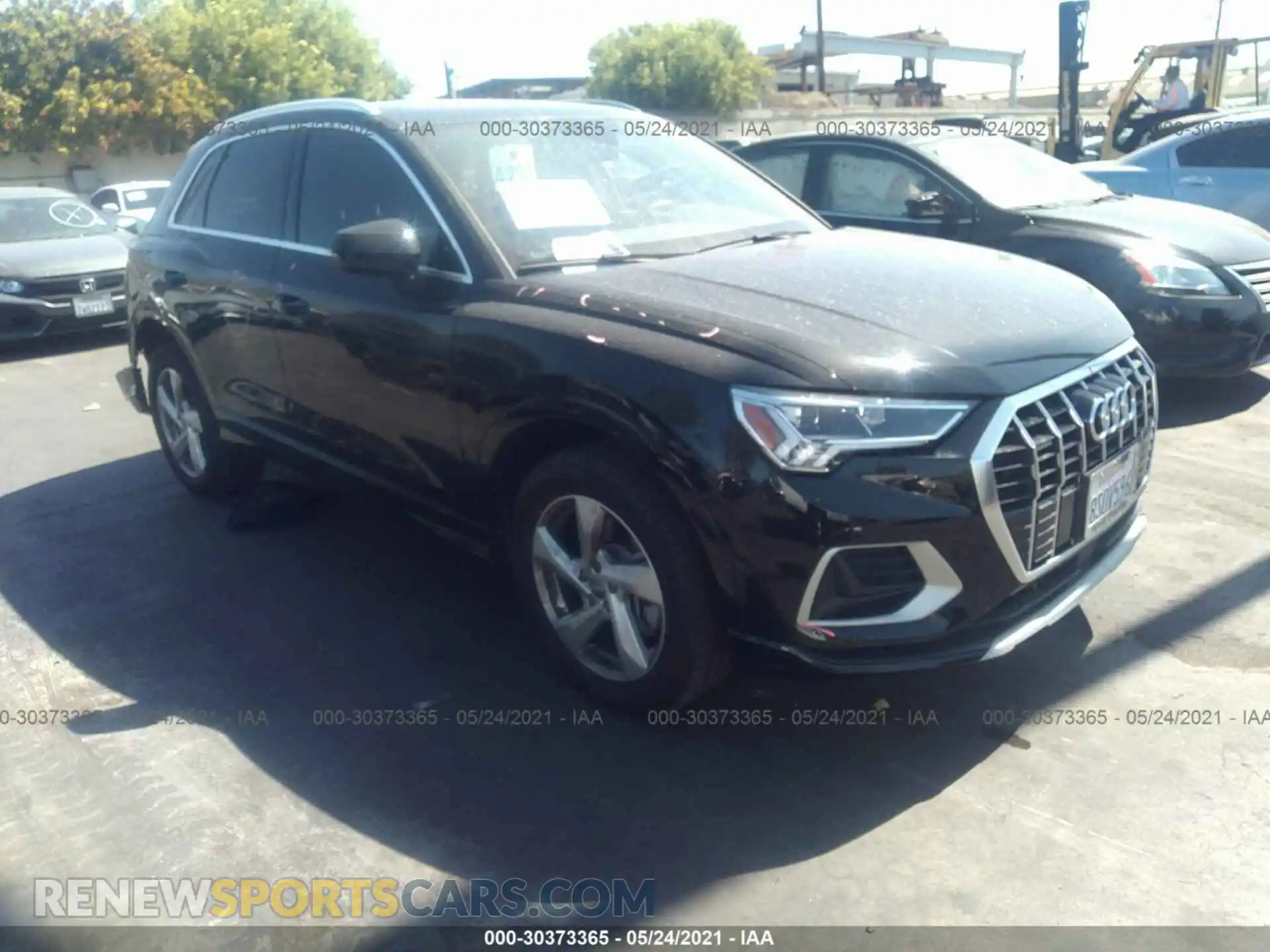 1 Photograph of a damaged car WA1BECF36L1039164 AUDI Q3 2020