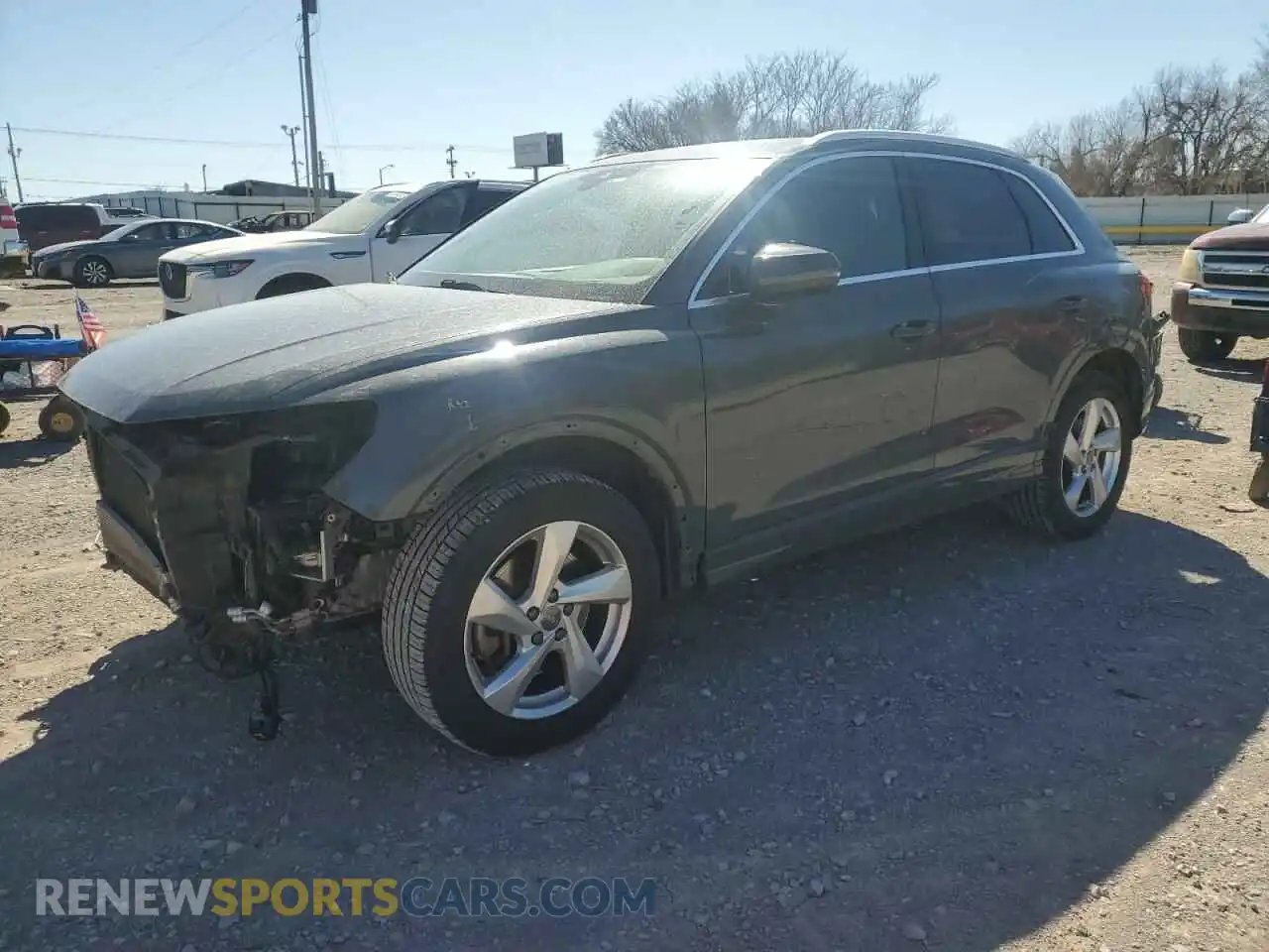 1 Photograph of a damaged car WA1BECF36L1121959 AUDI Q3 2020