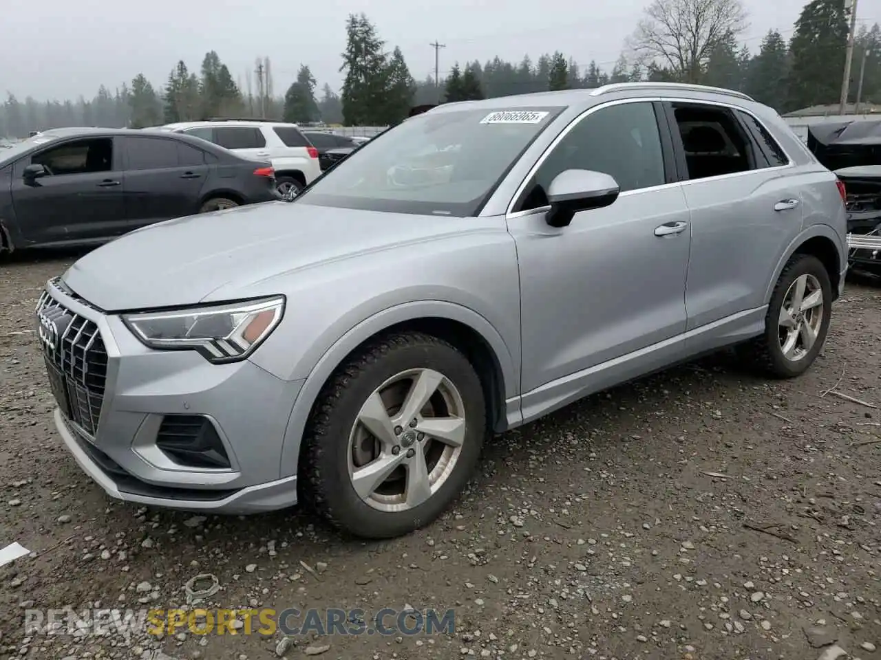 1 Photograph of a damaged car WA1BECF37L1081164 AUDI Q3 2020