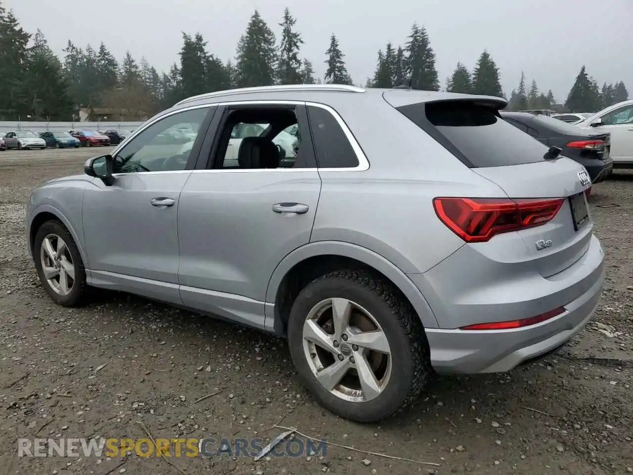 2 Photograph of a damaged car WA1BECF37L1081164 AUDI Q3 2020