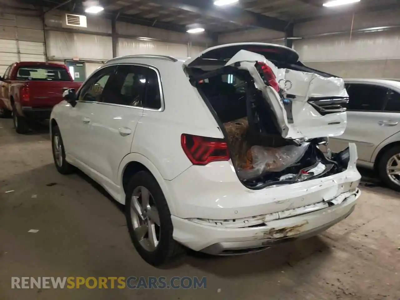 3 Photograph of a damaged car WA1BECF39L1011973 AUDI Q3 2020